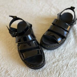 DR MARTENS GLADIATOR SANDALS SIZE 8